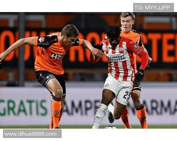 特温与福伦丹的激烈对决揭示了足球战术的博弈与激情的碰撞