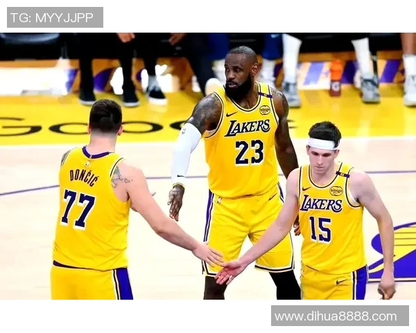 湖人对决爵士精彩回顾4月14日比赛亮点与分析